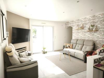 Propriété - 184 m² - 8 pièces