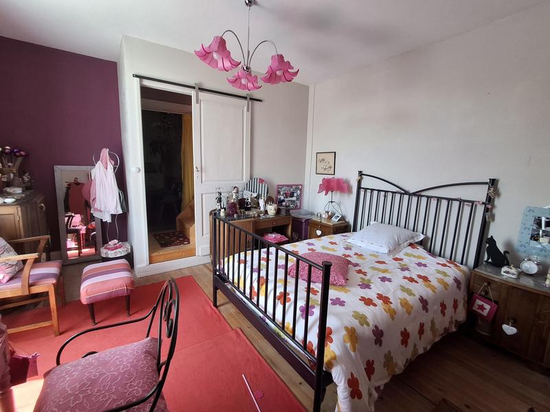 Maison traditionnelle - 161 m² - 6 pièces