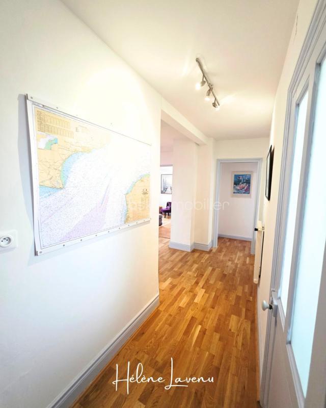 Appartement - 93 m² - 5 pièces