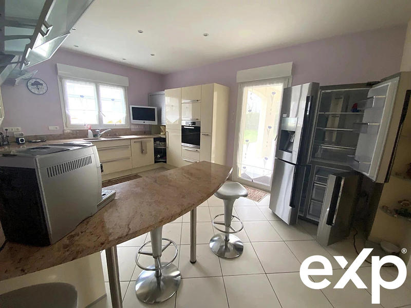 Villa - 240 m² - 6 pièces