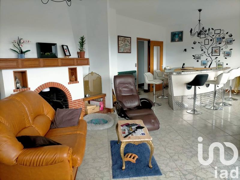 Maison - 303 m² - 9 pièces