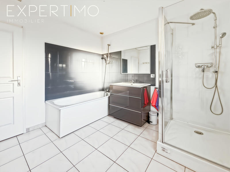 Maison - 88 m² - 5 pièces