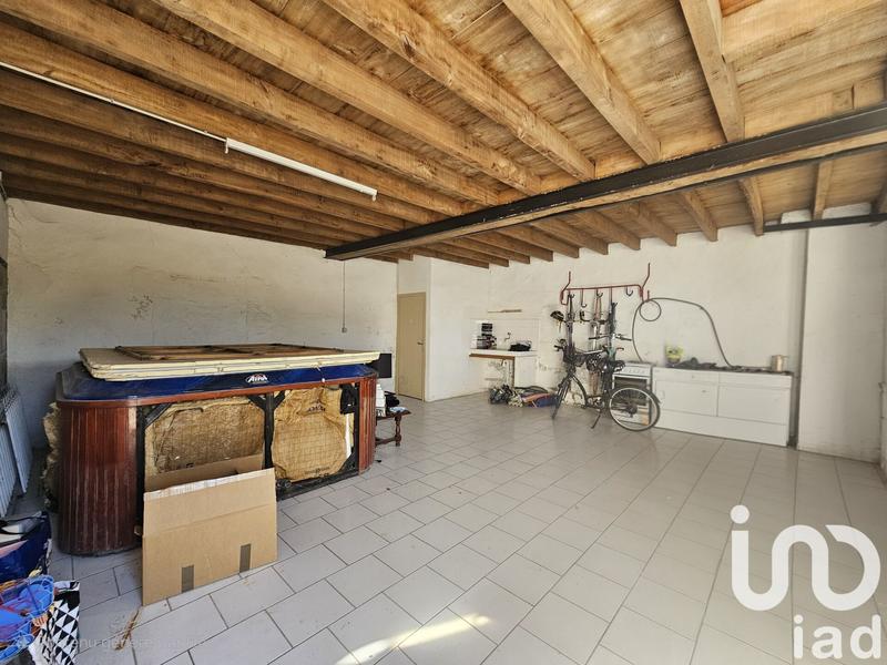 Maison - 210 m² - 6 pièces