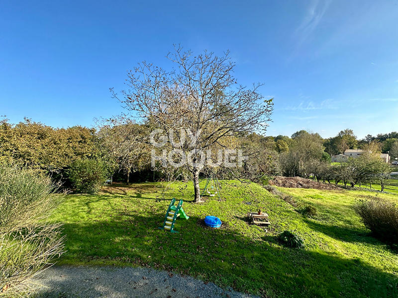 Maison - 171 m² - 9 pièces