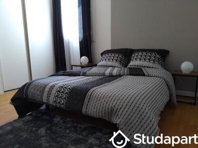 Chambre - 11 m² - 1 pièce