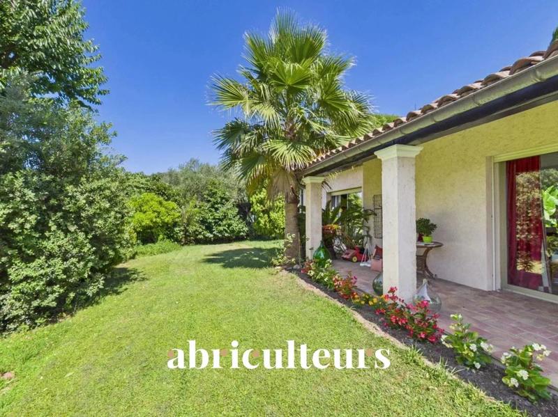Maison - 276 m² - 7 pièces