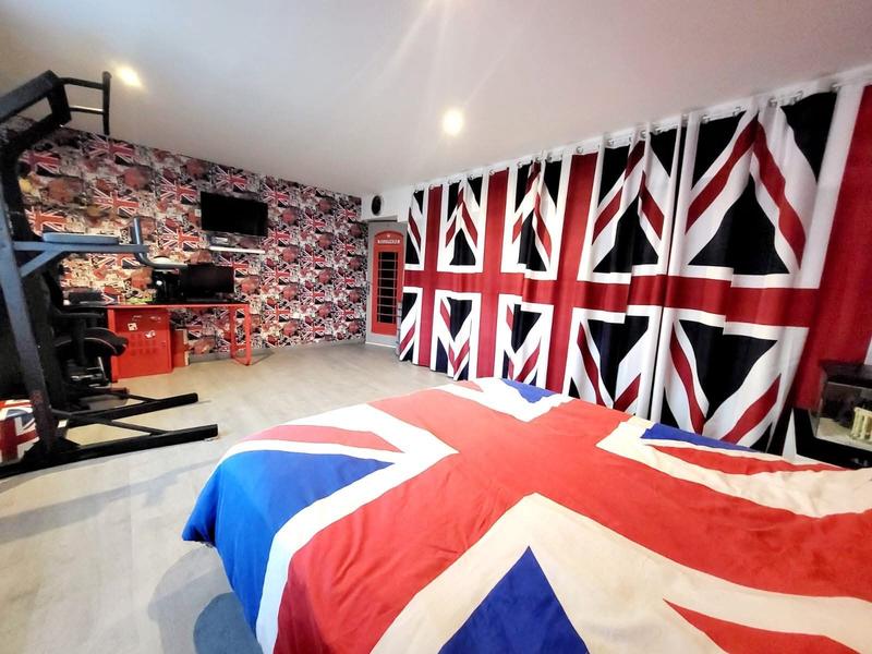 Maison - 218 m² - 6 pièces