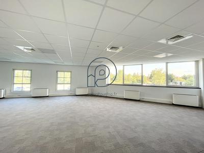 Bureau - 2 463 m²