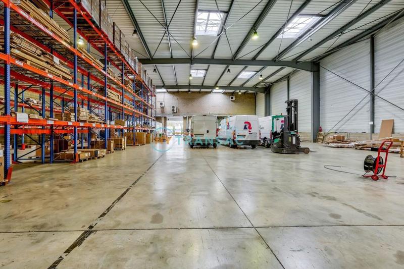 Local d'activités - 1 998 m²