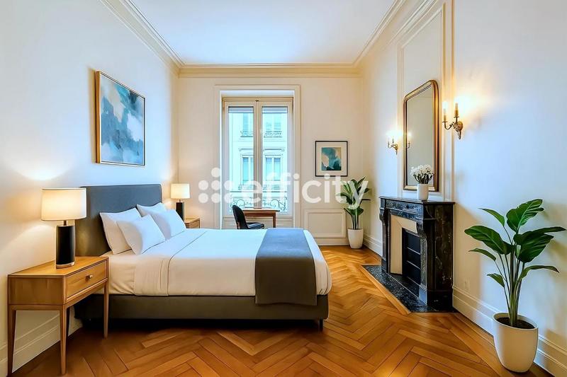 Appartement - 160 m² - 5 pièces