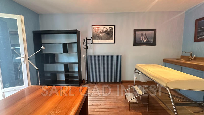 Maison - 280 m² - 8 pièces