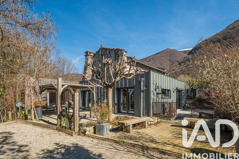 Maison - 177 m² - 6 pièces