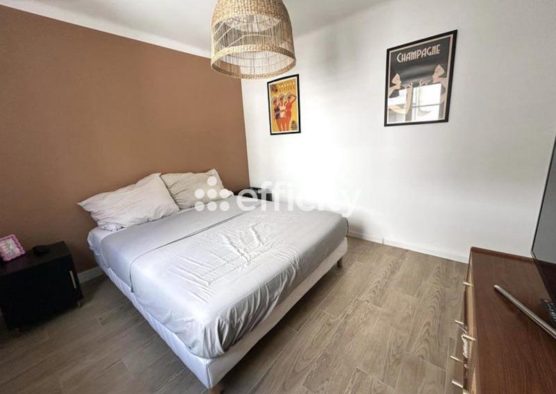 Appartement - 90 m² - 4 pièces