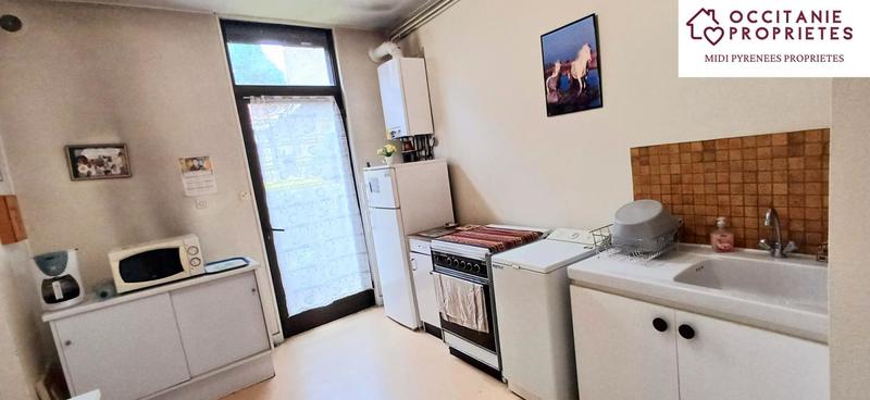 Propriété - 640 m² - 31 pièces