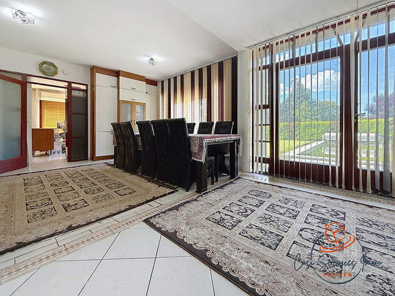 Villa - 190 m² - 5 pièces