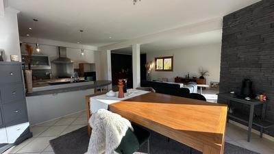 Maison - 138 m² - 5 pièces