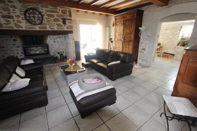 Maison - 234 m² - 6 pièces
