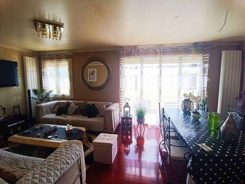 Maison - 98 m² - 7 pièces