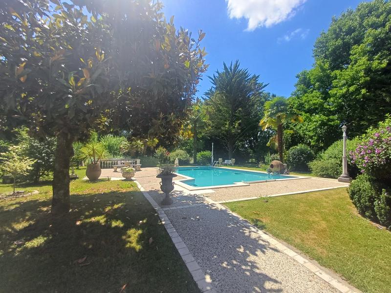 Maison ancienne - 200 m² - 5 pièces