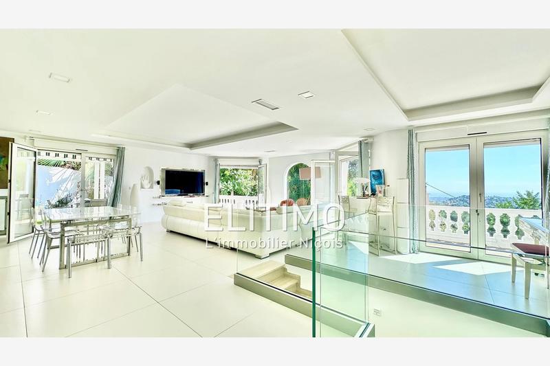 Maison - 223 m² - 6 pièces