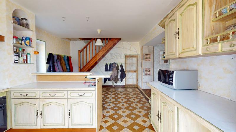 Corps de ferme - 250 m² - 6 pièces