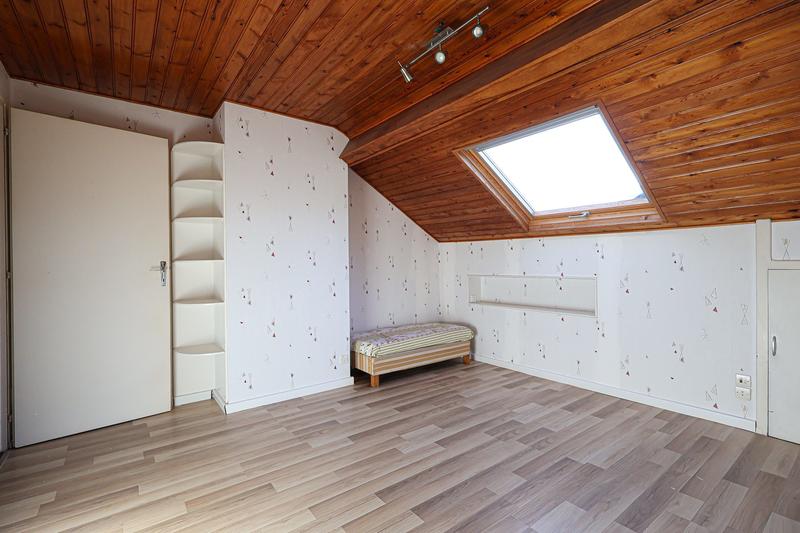 Maison - 220 m² - 8 pièces