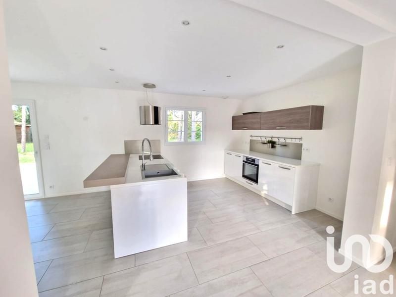 Maison - 160 m² - 8 pièces