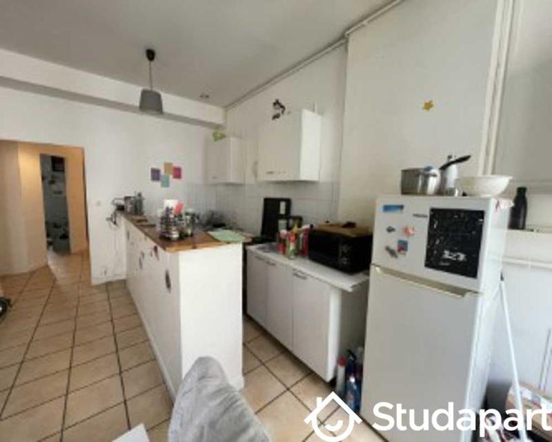 Chambre - 90 m² - 1 pièce