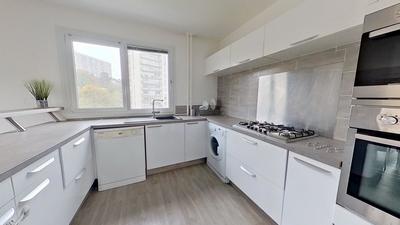 Appartement - 81 m² - 4 pièces
