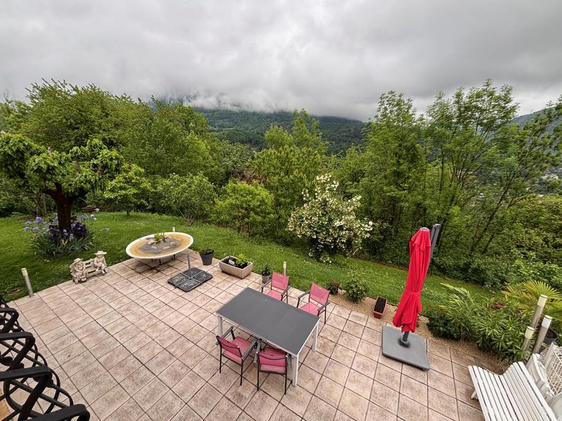 Maison traditionnelle - 276 m² - 6 pièces