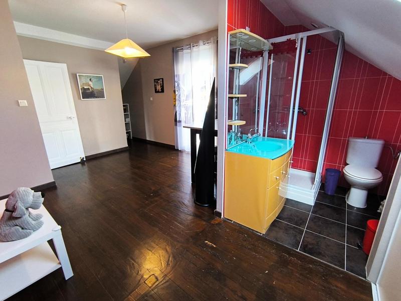 Maison - 137 m² - 5 pièces