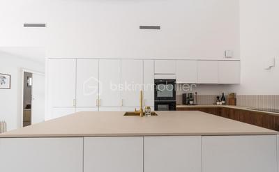 Maison - 196 m² - 7 pièces