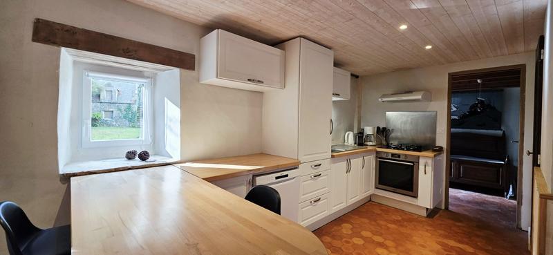 Maison - 200 m² - 9 pièces