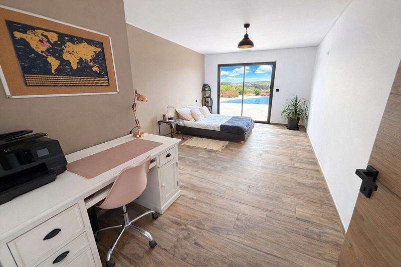 Villa - 293 m² - 8 pièces