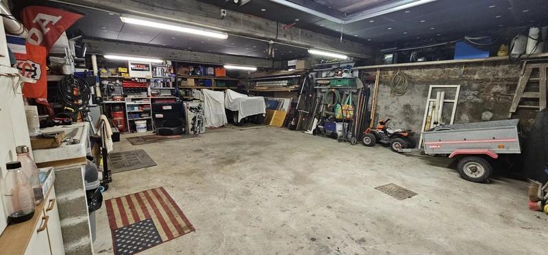 Maison - 210 m² - 7 pièces