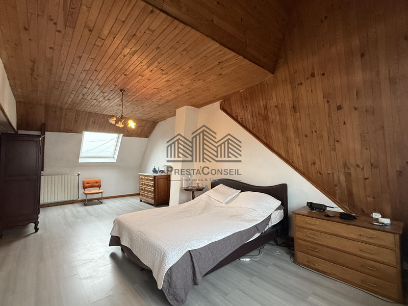 Maison - 210 m² - 5 pièces