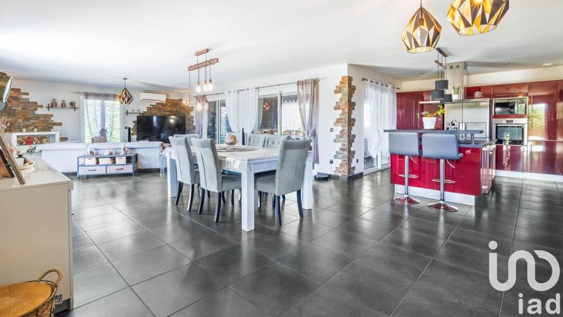 Maison - 190 m² - 7 pièces