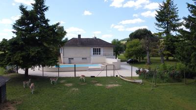 Maison ancienne - 226 m² - 10 pièces