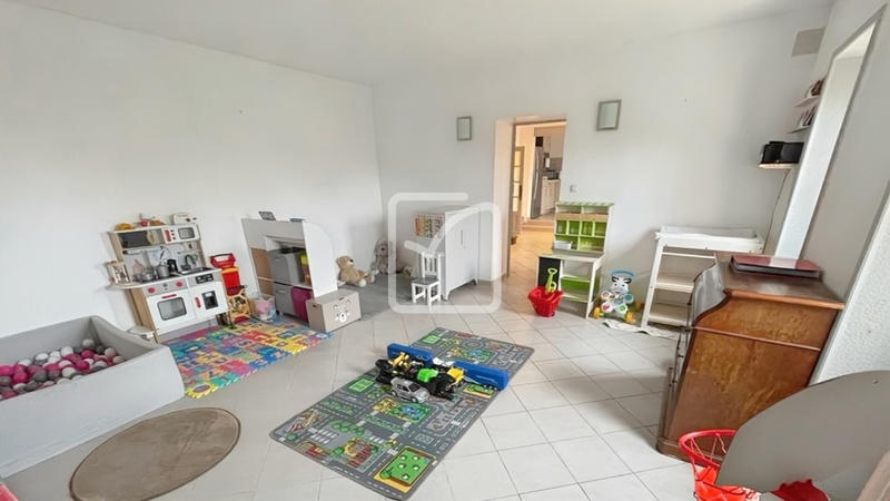 Maison - 163 m² - 6 pièces