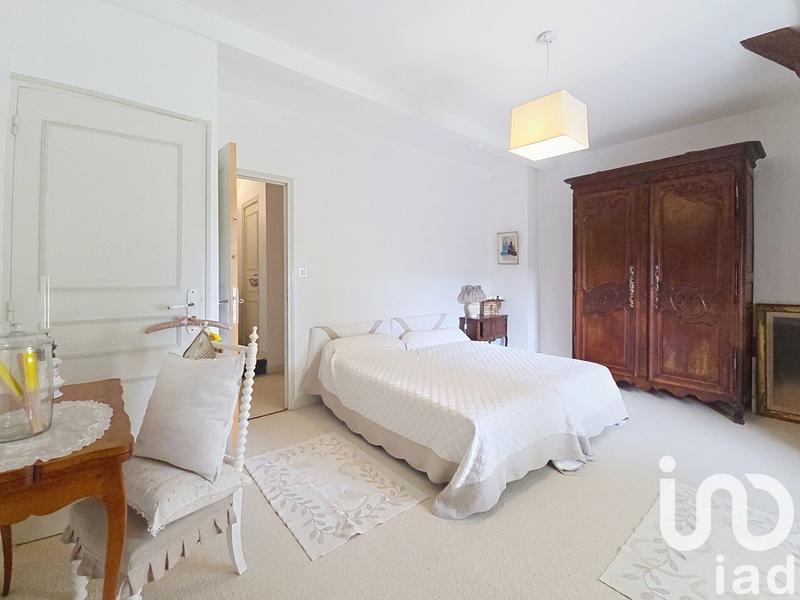 Maison - 219 m² - 7 pièces