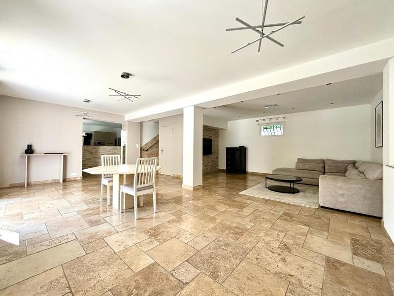 Maison - 168 m² - 5 pièces