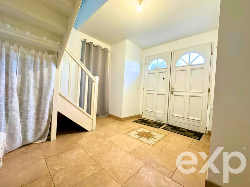 Maison - 170 m² - 9 pièces