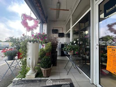 Local commercial - 89 m² - 3 pièces