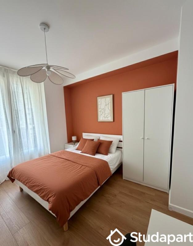 Chambre - 11 m² - 1 pièce