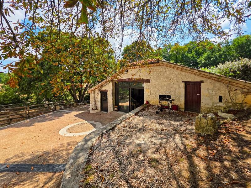 Demeure - 400 m² - 7 pièces