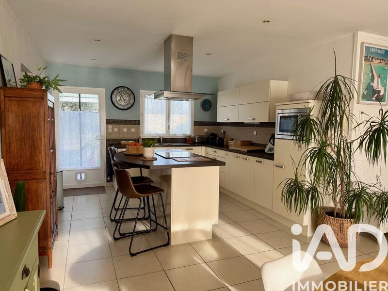 Maison - 110 m² - 5 pièces