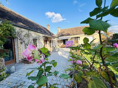 Propriété - 230 m² - 7 pièces