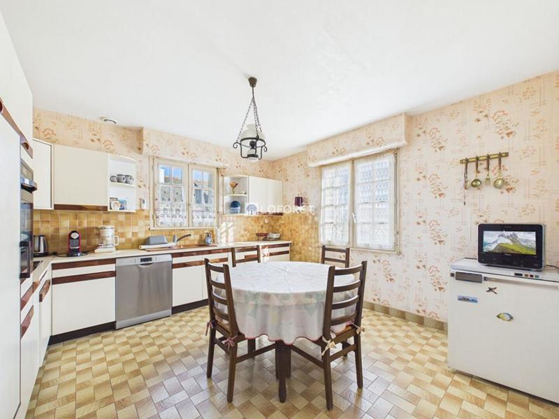 Maison - 121 m² - 6 pièces