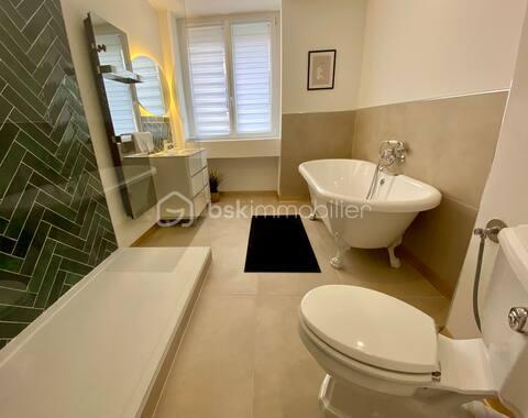 Immeuble - 260 m² - 6 pièces