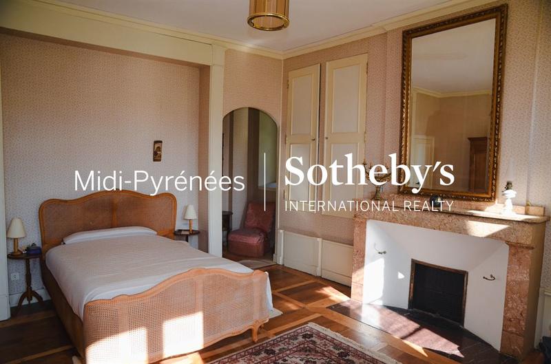 Château - 515 m² - 18 pièces